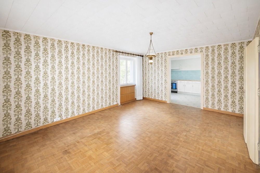 MAISON - IMMEUBLE - T6 - 131 M² - CENTRE BOURG - photo 3